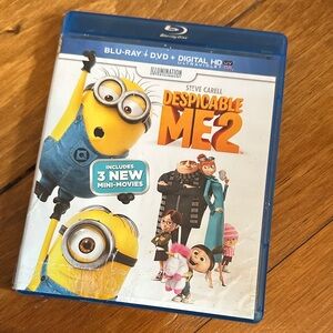 Despicable Me 2 Blu-ray Combo Pack